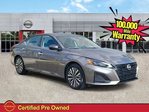 Certified 2025 Nissan Altima 2.5 SV image 1