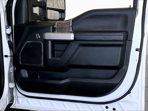 Used 2019 Ford F250 Lariat w/ Lariat Value Package AWD/4WD image 22
