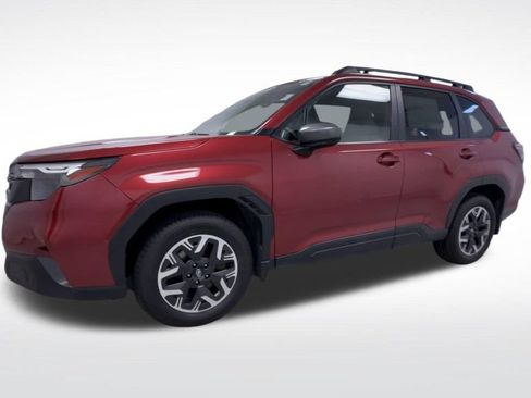 Used 2025 Subaru Forester Premium AWD/4WD image 4