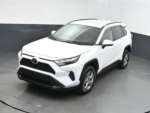 Used 2022 Toyota RAV4 XLE image 31