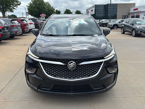 Used 2024 Buick Enclave Avenir w/ Avenir Technology Package AWD/4WD image 2