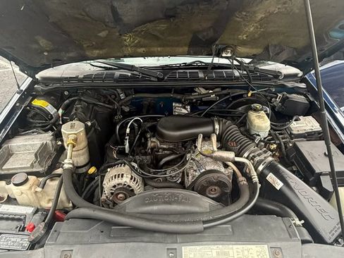 Used 2001 Chevrolet S10 Pickup LS AWD/4WD image 21