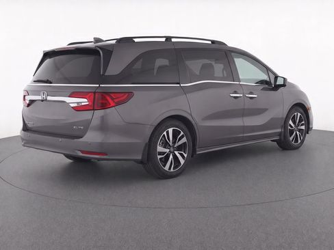 Used 2018 Honda Odyssey Elite image 3