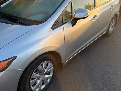 Used 2012 Honda Civic LX image 2