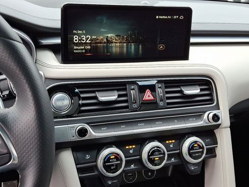 Certified 2023 Genesis G70 2.0T w/ Sport Prestige Package image 23