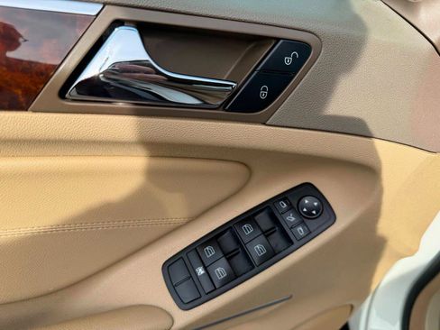 Used 2010 Mercedes-Benz ML 350 2WD image 22