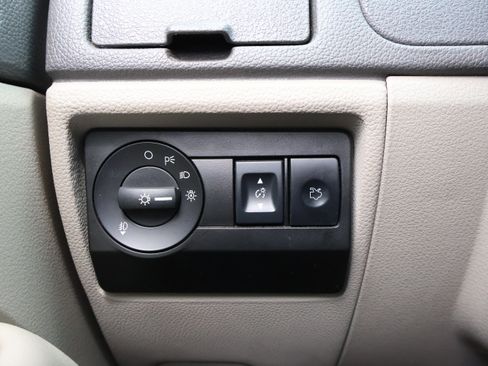 Used 2012 Ford Fusion Hybrid image 33