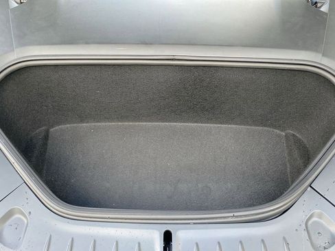 Used 2023 Tesla Model S Base image 11