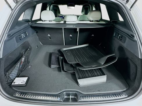 Used 2026 Mercedes-Benz GLC 300 4MATIC image 34