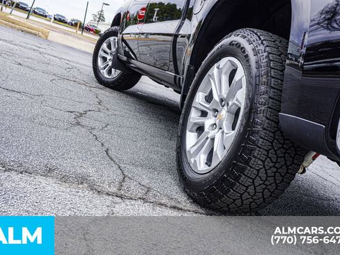 Used 2025 Chevrolet Silverado 1500 LTZ w/ LTZ Premium Package image 14