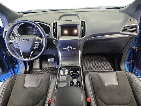 Used 2020 Ford Edge ST w/ Cold Weather Package image 9