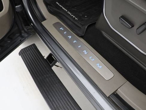 Used 2025 Ford F350 Platinum w/ Platinum Plus Package image 25