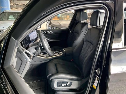 Used 2024 BMW X5 sDrive40i w/ M Sport Package RWD image 7