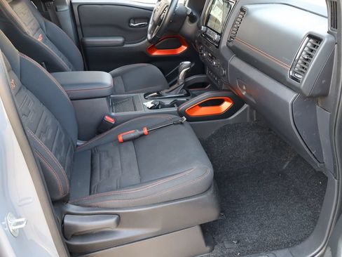 Used 2023 Nissan Frontier PRO-4X w/ Pro Convenience Package AWD/4WD image 16