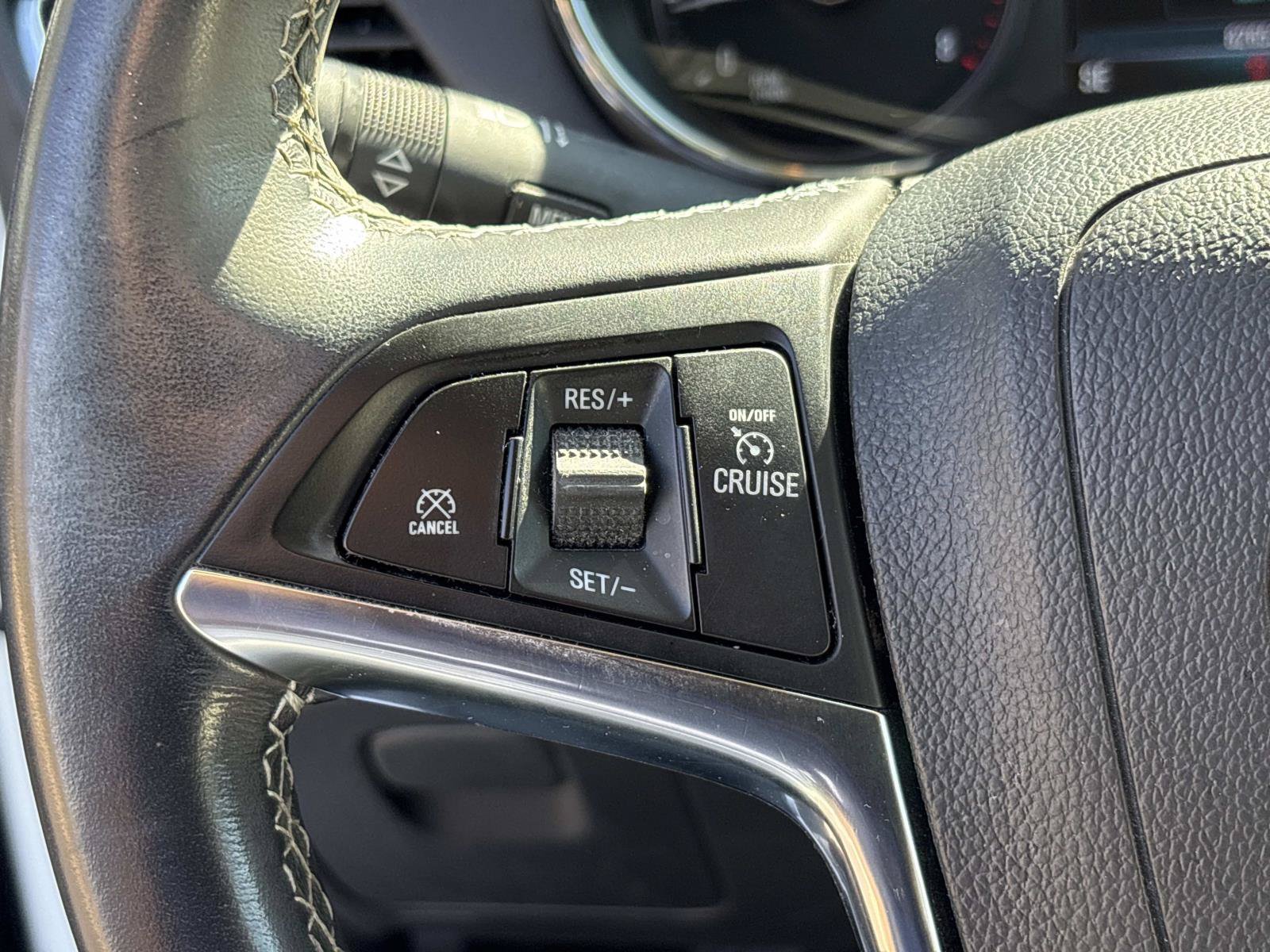 Used 2019 Buick Encore Sport Touring FWD image 18