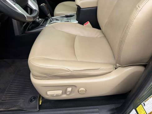 Used 2022 Toyota 4Runner Limited AWD/4WD image 17