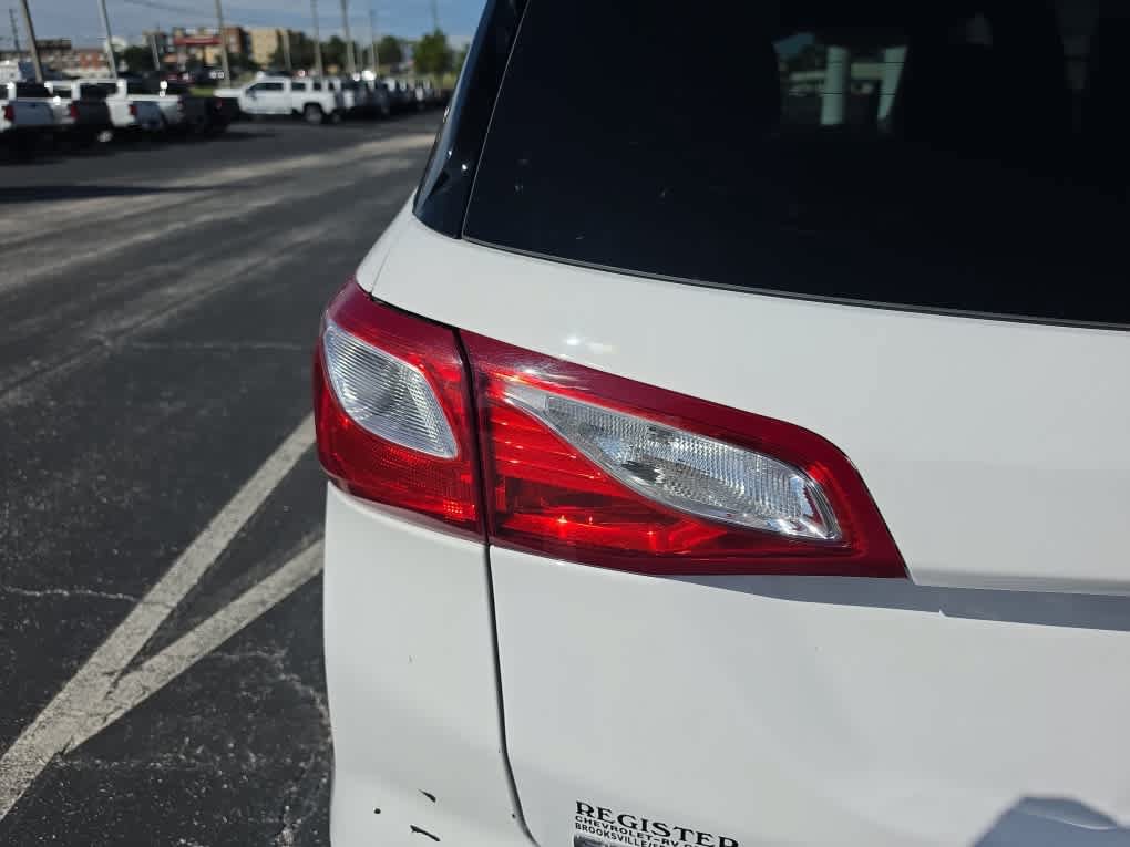 Used 2021 Chevrolet Equinox LT FWD image 16