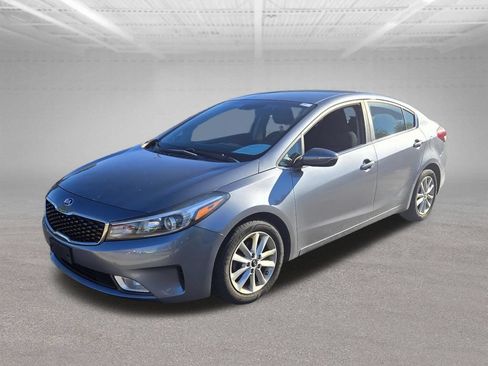 Used 2017 Kia Forte S w/ S Technology Package FWD image 9