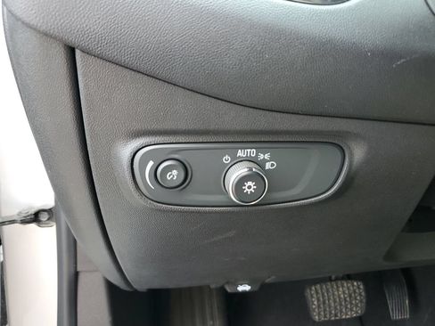 Used 2022 Chevrolet Equinox LT AWD/4WD image 19