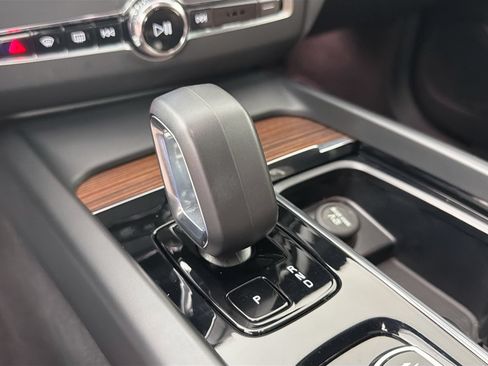 Certified 2023 Volvo XC60 B5 Plus w/ Climate Package FWD image 16