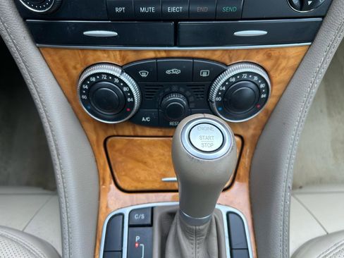 Used 2008 Mercedes-Benz SL 550 image 31