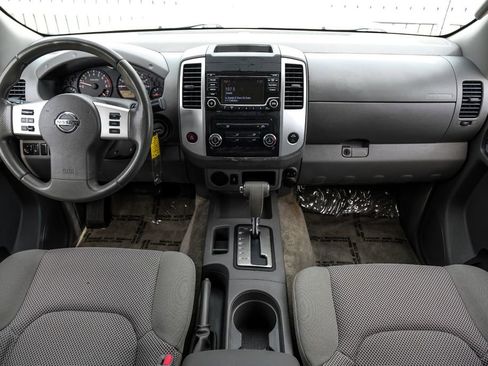 Used 2018 Nissan Frontier SV RWD image 10
