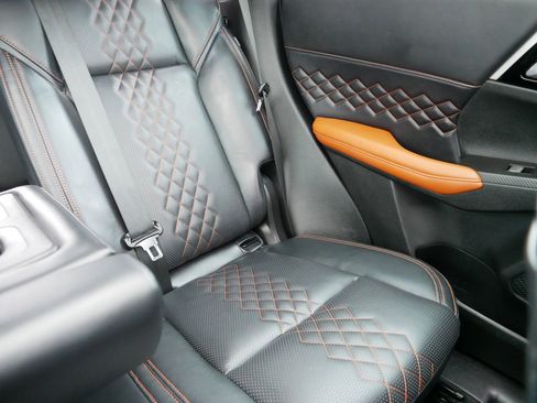 Used 2023 Mitsubishi Outlander SEL image 14