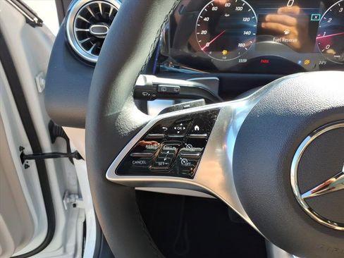 New 2025 Mercedes-Benz GLB 250 4MATIC image 20