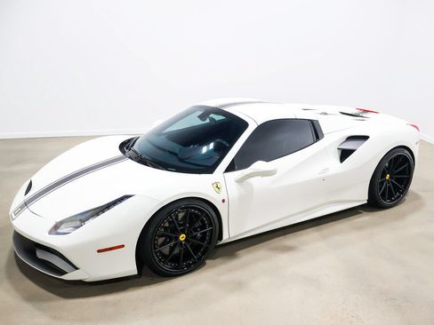 Used 2017 Ferrari 488 Spider RWD image 14