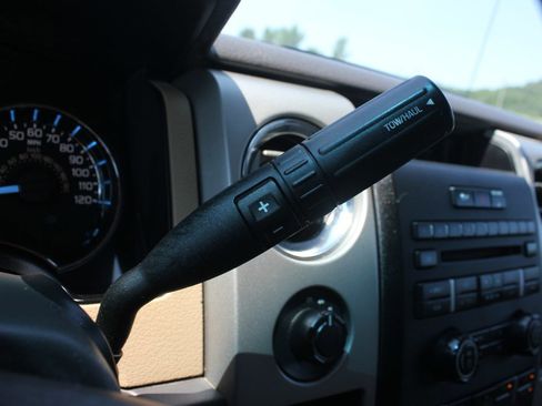 Used 2012 Ford F150 XLT w/ XTR Pkg image 16