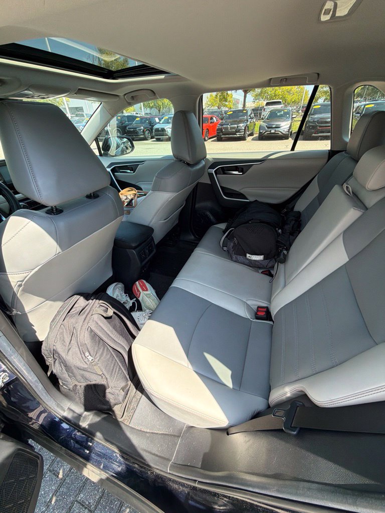 Used 2019 Toyota RAV4 XLE Premium FWD image 29