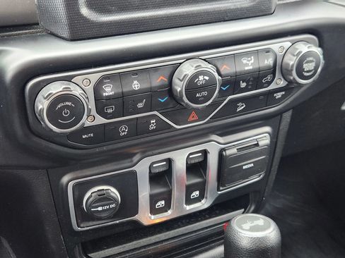 Used 2020 Jeep Wrangler Sport AWD/4WD image 9