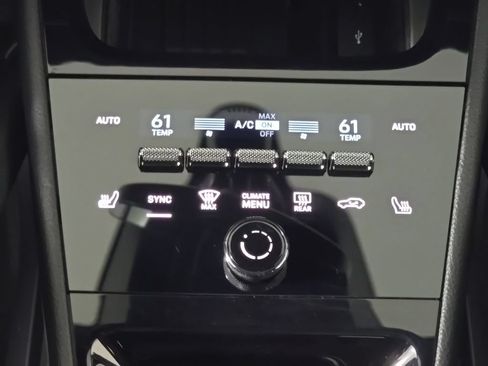 Certified 2024 Porsche Cayenne S AWD/4WD image 22