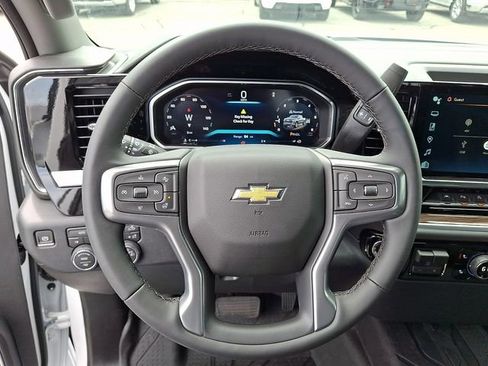 New 2026 Chevrolet Silverado 1500 LT w/ Safety Package AWD/4WD image 9