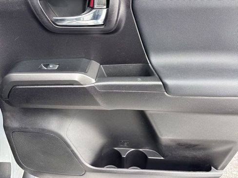 Used 2020 Toyota Tacoma TRD Off-Road image 34