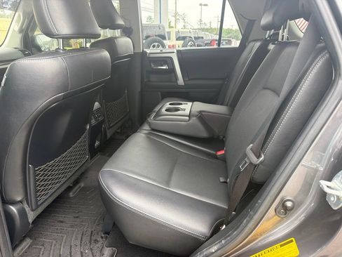 Used 2021 Toyota 4Runner Limited AWD/4WD image 9