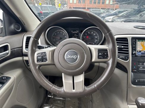 Used 2012 Jeep Grand Cherokee Laredo image 15