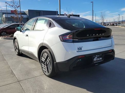 New 2026 Nissan Leaf SV+ w/ Floor Mat Package (SV+) FWD image 3