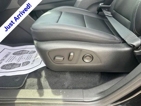 New 2026 Chevrolet Traverse LT w/ Sun and Wheel Package FWD image 17