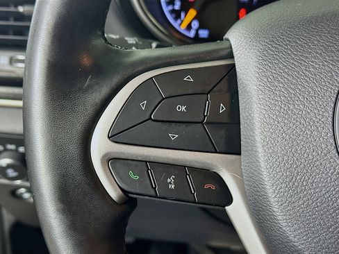 Used 2020 Jeep Grand Cherokee High Altitude image 16