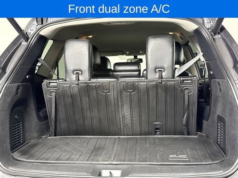 Used 2019 Nissan Pathfinder SL AWD/4WD image 15