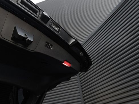 Certified 2023 Porsche Cayenne Coupe AWD/4WD image 29