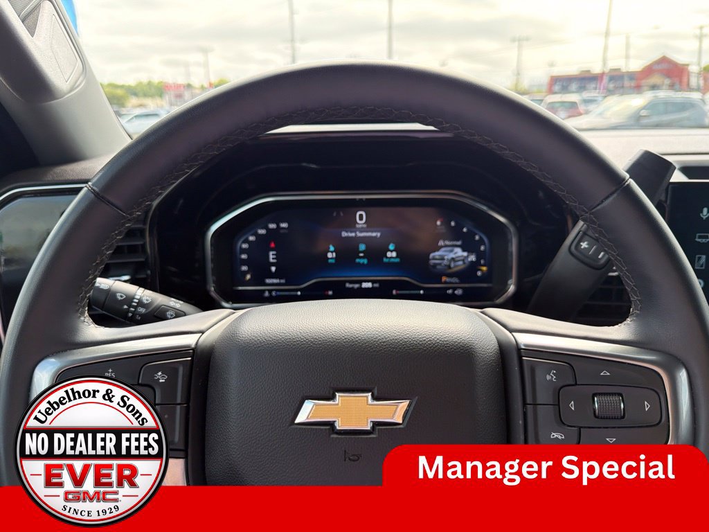 Used 2024 Chevrolet Silverado 1500 LT w/ Leather Package AWD/4WD image 25