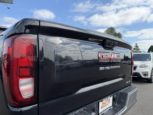 Used 2023 GMC Sierra 1500 SLE w/ Enhanced Capability Package AWD/4WD image 14