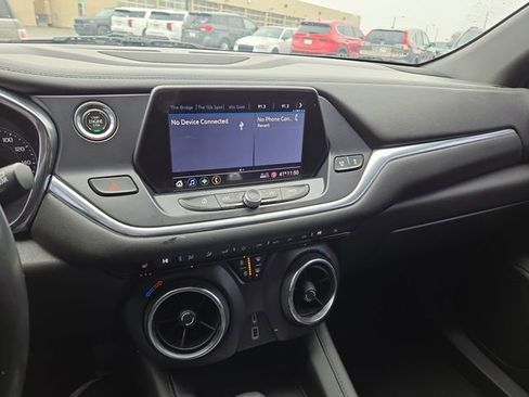 Used 2019 Chevrolet Blazer LT image 11