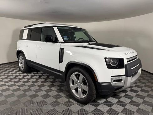 Used 2025 Land Rover Defender 110 S AWD/4WD image 10