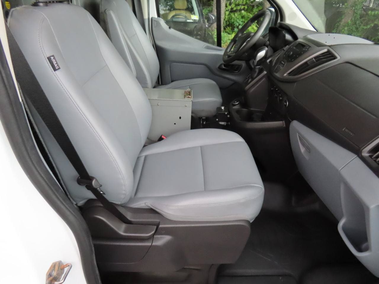 Used 2017 Ford Transit 150 130 Low Roof RWD image 14