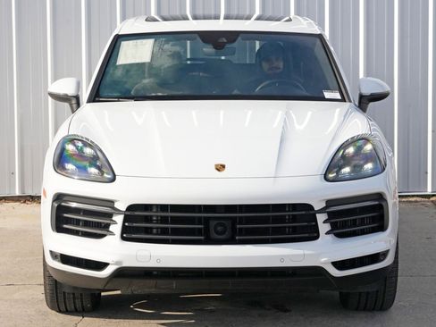 Used 2022 Porsche Cayenne S Platinum w/ Premium Package Plus image 48