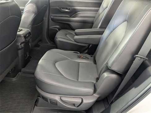 Used 2024 Toyota Grand Highlander XLE image 26