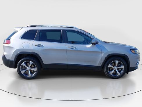 Used 2019 Jeep Cherokee Limited FWD image 8